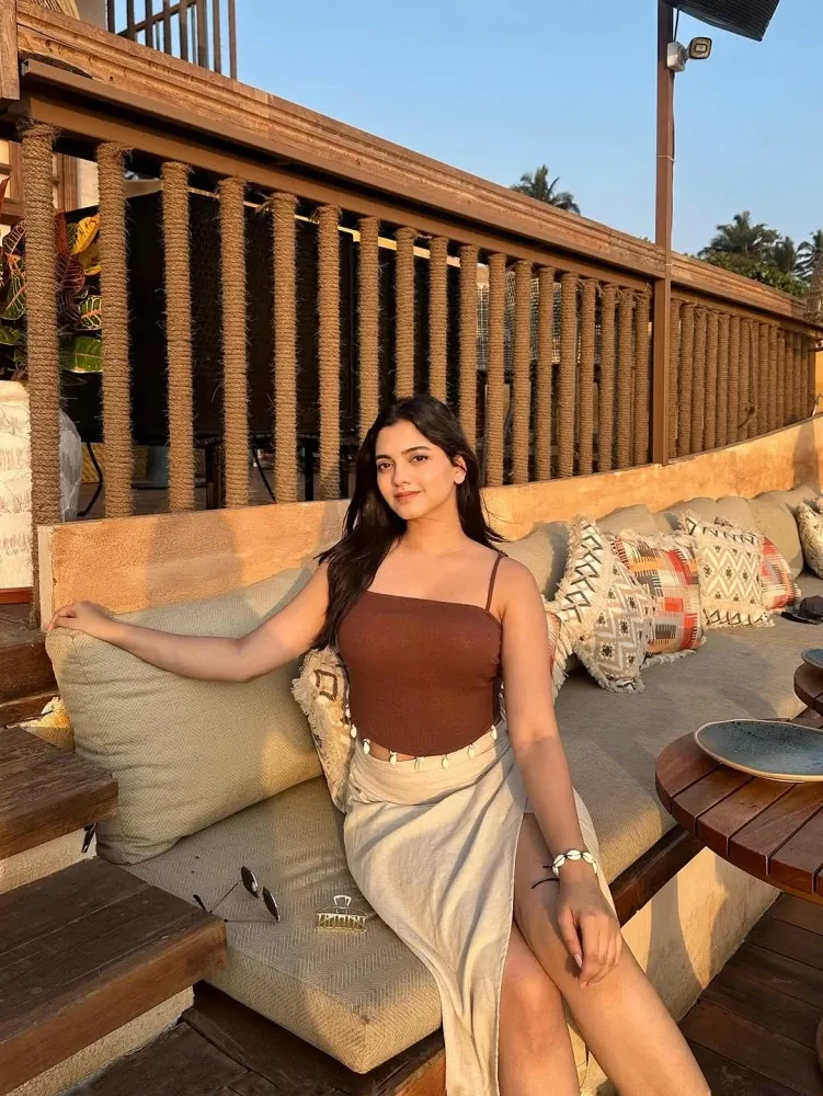 Chitra - Mumbai Escort