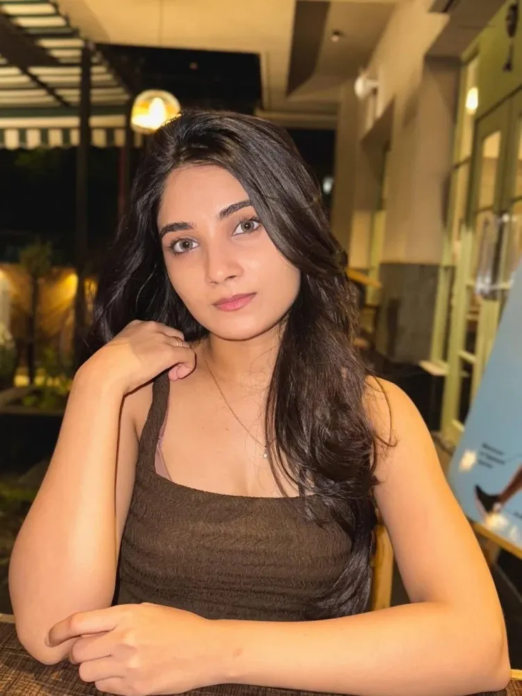 Dipika - Juhu Escorts