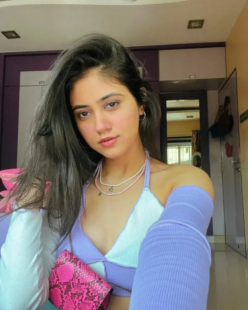 hot young aunties