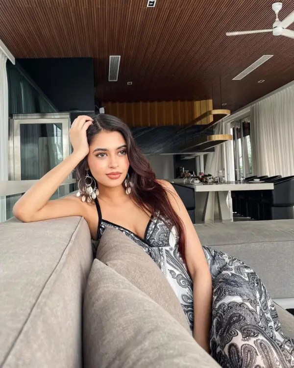 Swati - Telugu Call Girl